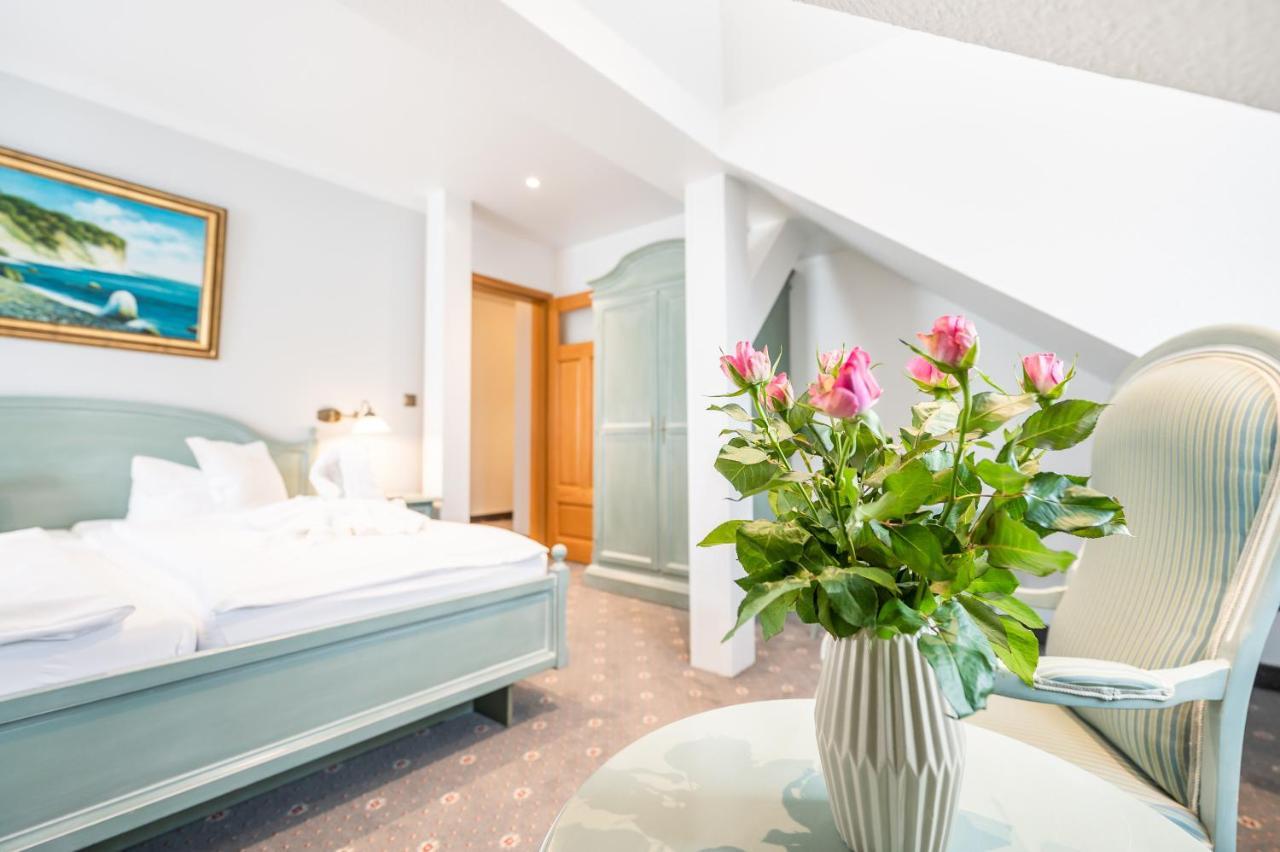 Hotel Villa Neander Остзебад Бинц Екстериор снимка